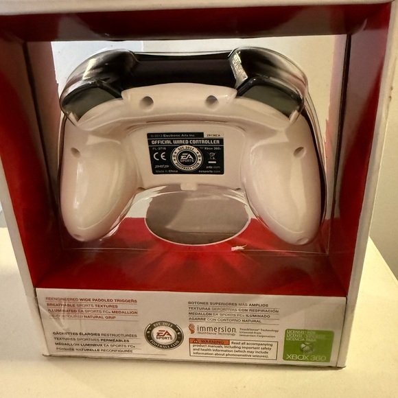 White Wired Controller for Xbox 360 - Picture 3 of 9